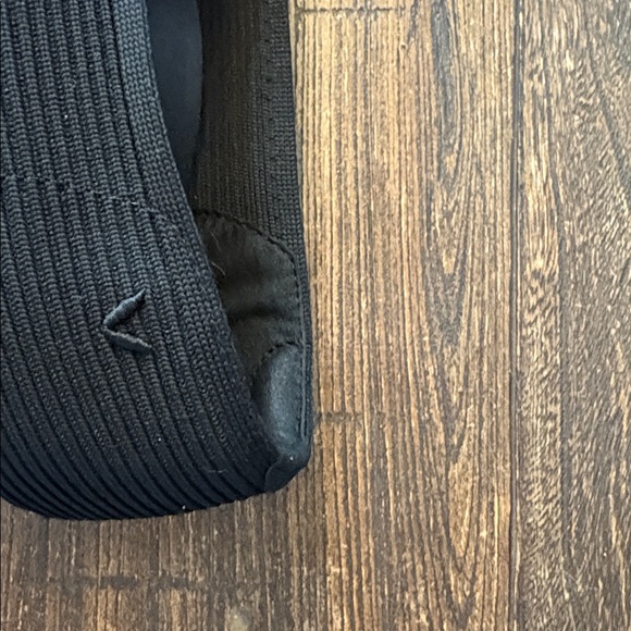 Vivaia Margot 2.0 Square-Toe V-Cut Knit Flats 37.5 / 7.5 VGUC - Picture 4 of 9